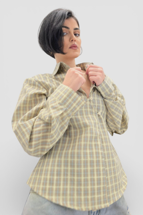 Trendi bež karirana strukirana košulja Lauren sa efektom preklopa i širokim rukavima