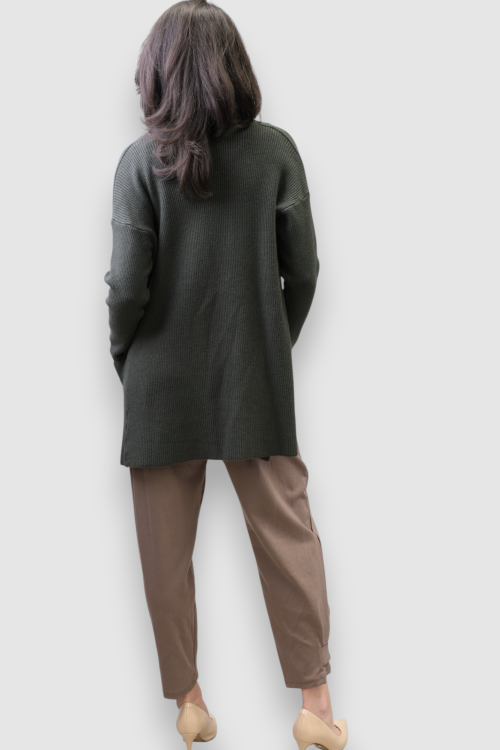 Ženski kratki kardigan Jossie u tamno zelenoj boji