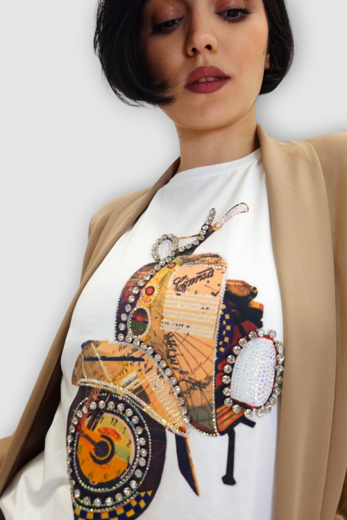 Ženska pamučna bijela majica kratkih rukava sa cirkonima i printom Molly