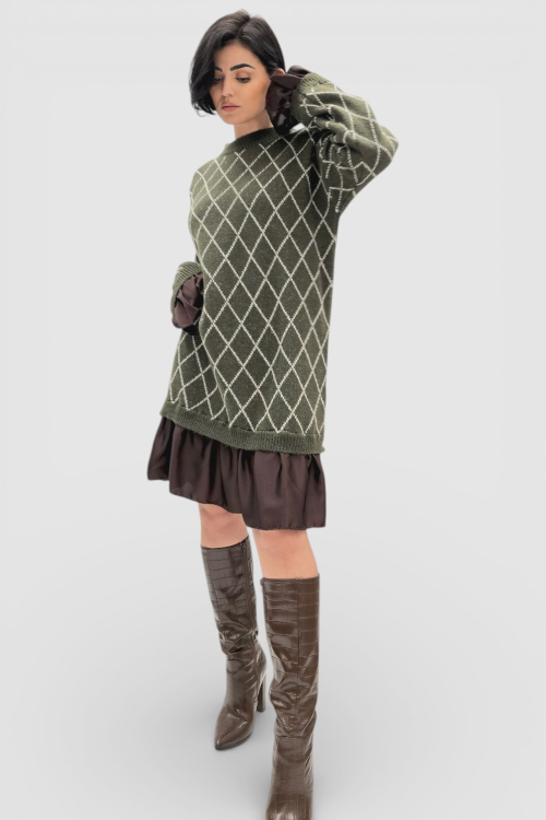 Zelena pletena haljina Cristal s dijamantnim uzorkom i satenskim rub s volanom