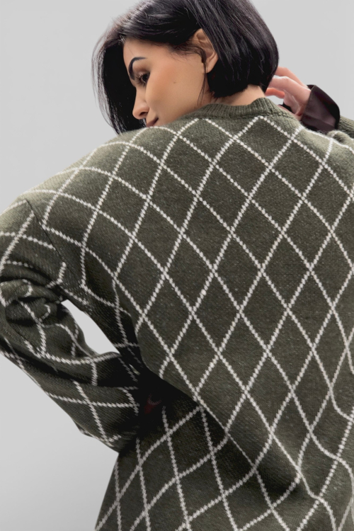 Zelena pletena haljina Cristal s dijamantnim uzorkom i satenskim rub s volanom