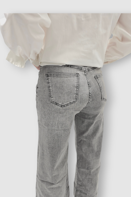 Sive isprane traperice wide leg kroja sa širokim porubom Lisette