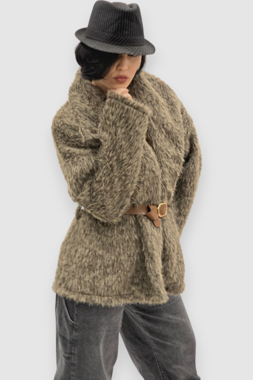 Smeđa lagana jakna Emma od umjetnog krzna sa pojasom