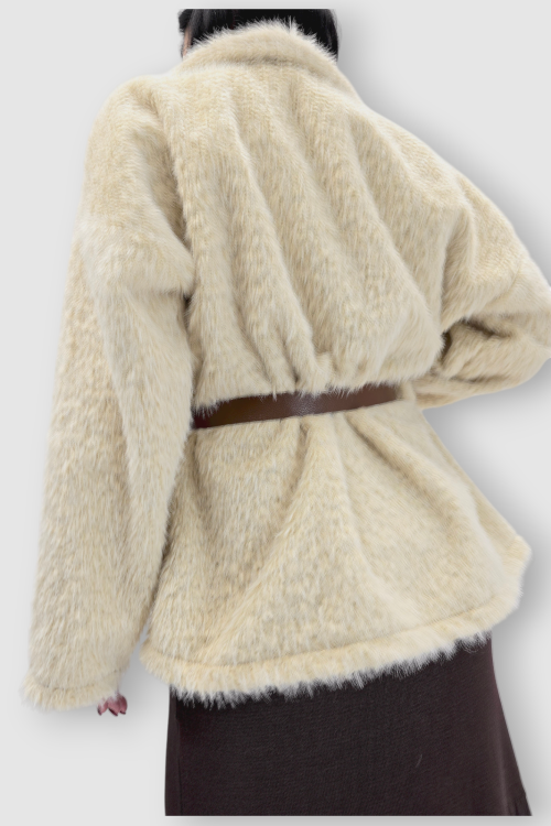 Bež lagana jakna Emma od umjetnog krzna sa pojasom